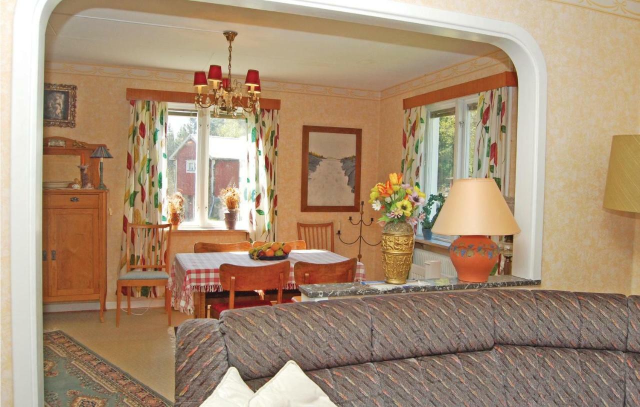 3 Bedroom Amazing Home In Lnsboda Falsehult Luaran gambar