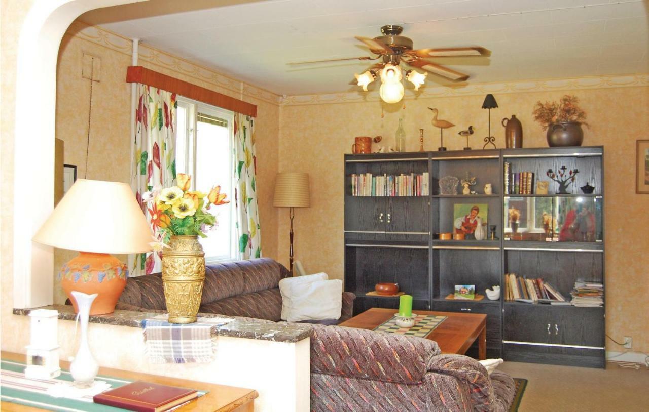 3 Bedroom Amazing Home In Lnsboda Falsehult Luaran gambar